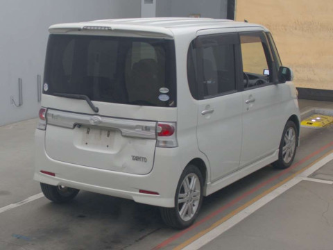 2009 Daihatsu Tanto L375S[1]