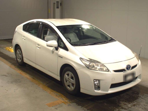 2010 Toyota Prius ZVW30[2]