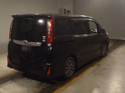 2016 Toyota Noah ZRR80W[1]