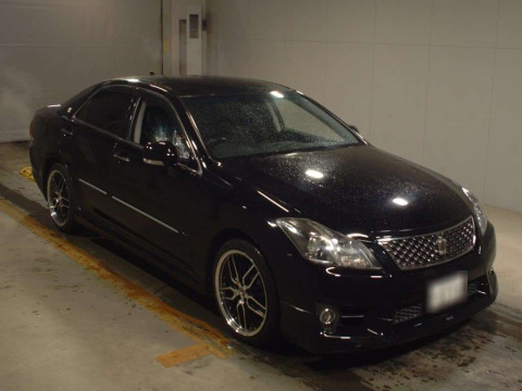 2010 Toyota Crown GRS200[2]