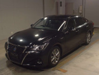 2016 Toyota Crown Hybrid