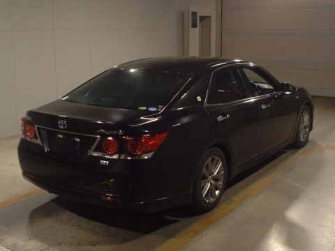 2016 Toyota Crown Hybrid AWS210[1]