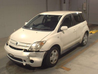 2002 Toyota IST