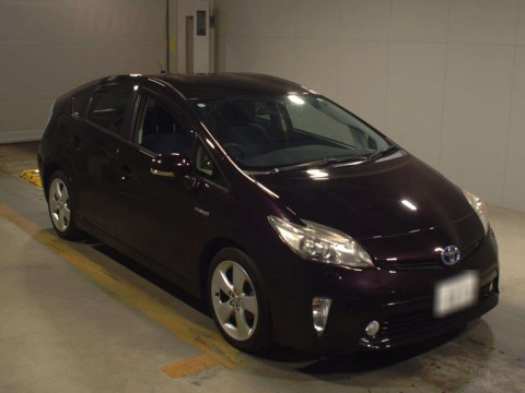 2012 Toyota Prius ZVW30[2]