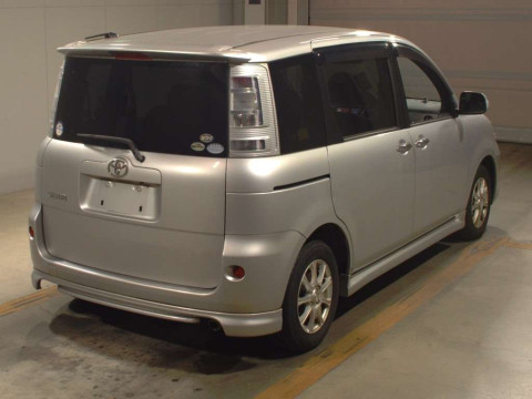 2011 Toyota Sienta NCP81G[1]