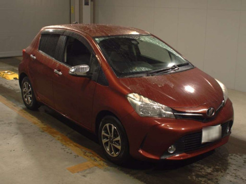 2016 Toyota Vitz NSP130[2]