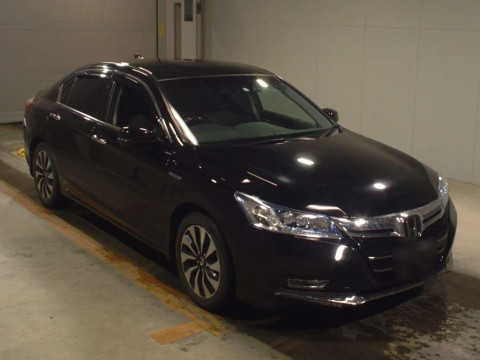 2013 Honda Accord Hybrid CR6[2]