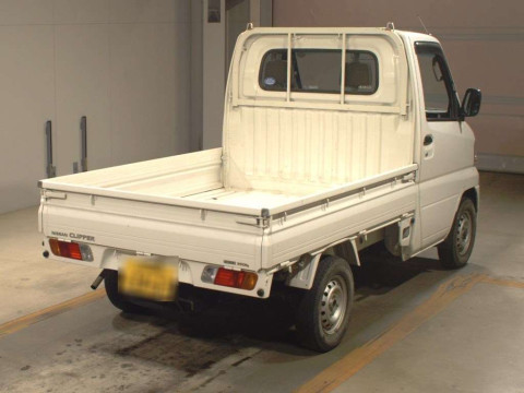 2005 Nissan Clipper Truck U72T[1]