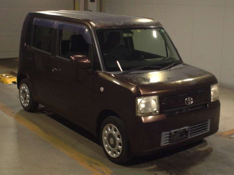 2014 Toyota Pixis Space L575A[2]