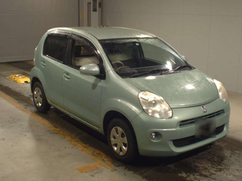 2013 Toyota Passo KGC30[2]