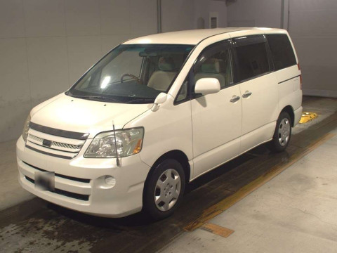 2007 Toyota Noah AZR60G[0]