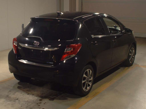 2014 Toyota Vitz NSP130[1]