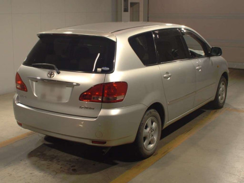 2002 Toyota Ipsum ACM21W[1]