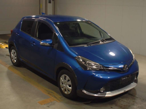 2014 Toyota Vitz NSP130[2]