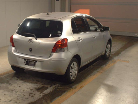 2009 Toyota Vitz SCP90[1]