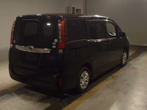 2015 Toyota Noah ZRR80G[1]