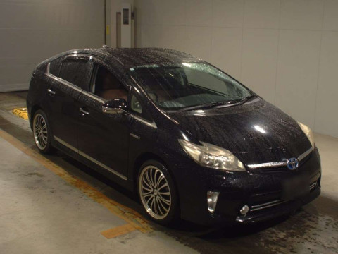 2013 Toyota Prius ZVW30[2]