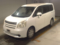 2007 Toyota Noah