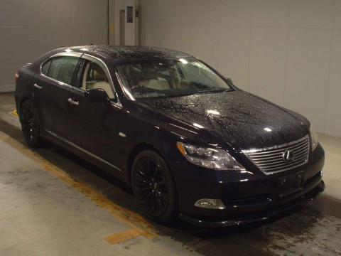 2007 Lexus LS UVF46[2]