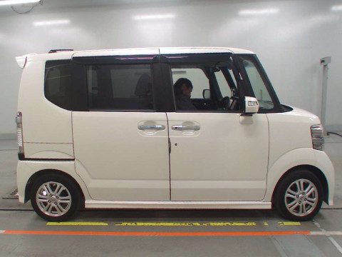 2012 Honda N-BOX CUSTOM JF1[2]