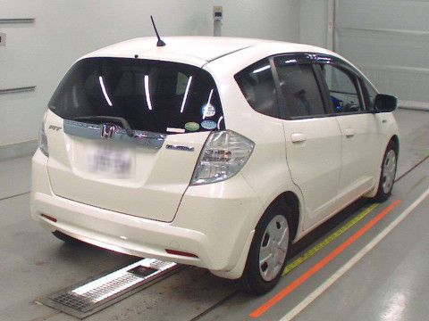 2013 Honda Fit Hybrid GP1[1]