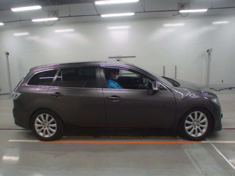 2011 Mazda Atenza Sports Wagon GHEFW[2]