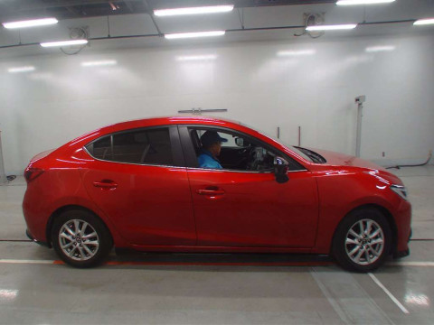 2014 Mazda Axela BM5FP[2]