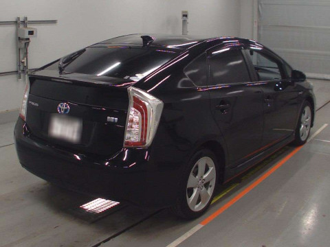 2015 Toyota Prius ZVW30[1]