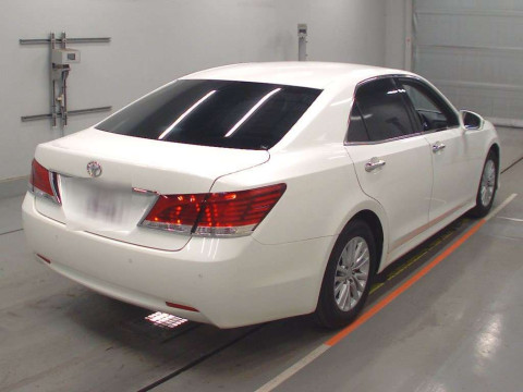 2016 Toyota Crown Hybrid AWS210[1]