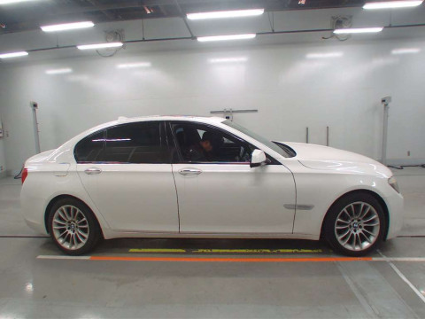 2010 BMW 7 Series KA30[2]