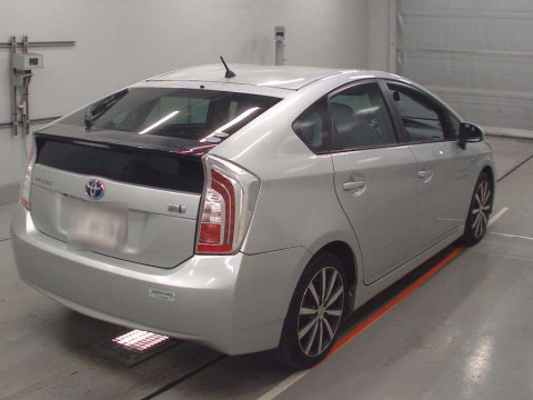 2013 Toyota Prius ZVW30[1]