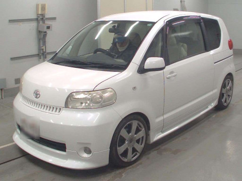 2004 Toyota Porte NNP11[0]