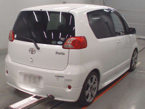 2004 Toyota Porte NNP11[1]