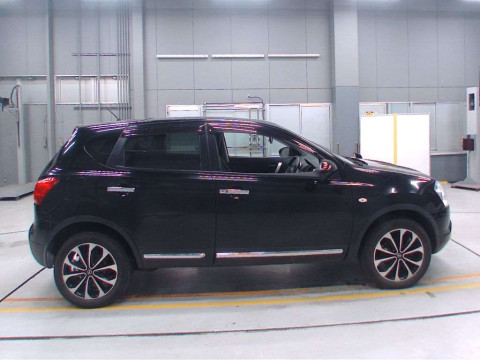 2011 Nissan Dualis KNJ10[2]