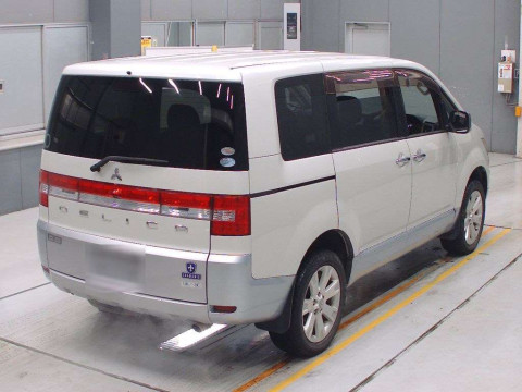 2008 Mitsubishi Delica D5 CV5W[1]