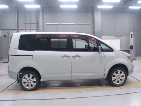 2008 Mitsubishi Delica D5 CV5W[2]