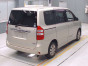 2011 Toyota Noah