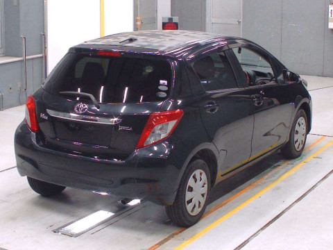 2011 Toyota Vitz NSP130[1]