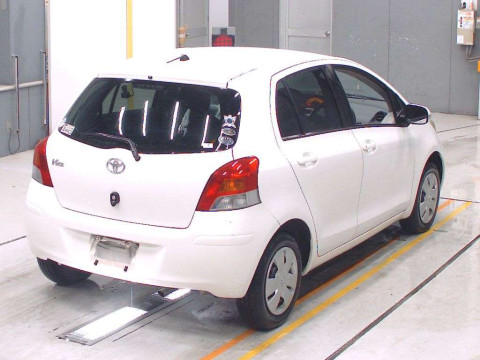 2007 Toyota Vitz SCP90[1]