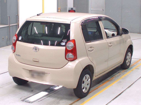 2012 Toyota Passo KGC30[1]