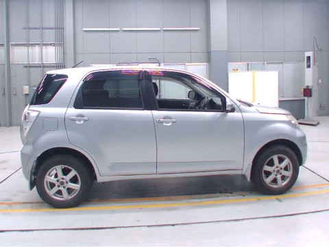 2009 Daihatsu BEGO J210G[2]