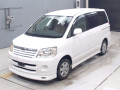 2004 Toyota Noah