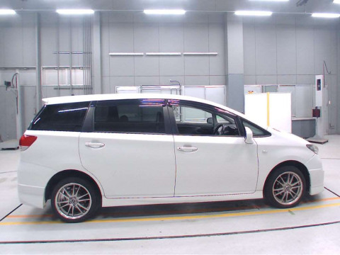 2011 Toyota Wish ZGE25G[2]