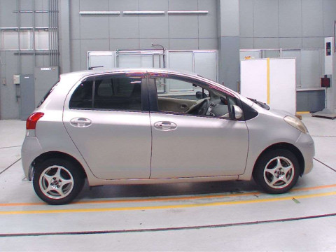 2009 Toyota Vitz KSP90[2]