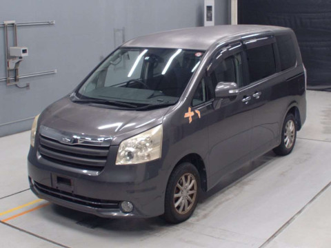 2009 Toyota Noah ZRR70G[0]