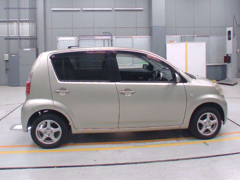 2009 Toyota Passo QNC10[2]