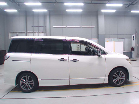 2012 Nissan Elgrand TNE52[2]