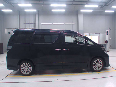 2013 Toyota Vellfire ANH20W[2]