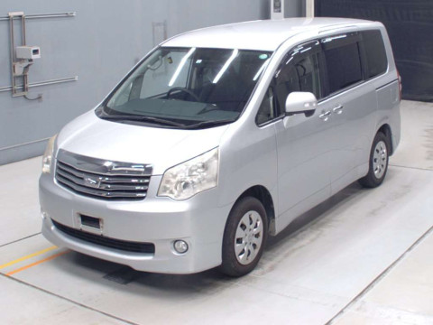 2012 Toyota Noah ZRR70G[0]