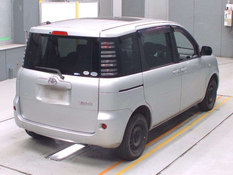 2005 Toyota Sienta NCP85G[1]